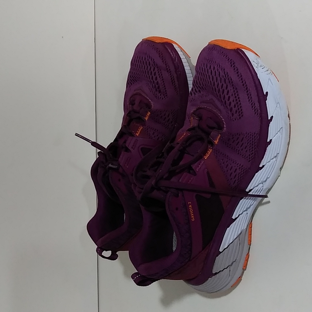 Hoka One One Gaviota 2 size 6